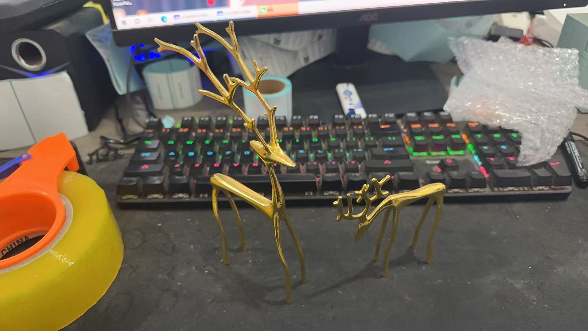 ✨ Modern Minimalist Reindeer Sculptures – Nordic Art Décor (Single or Set) 🦌