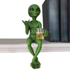 🛸🍺 “Alien Chill Vibes” Funny Alien Beer Statue – Resin Desktop & Garden Decor