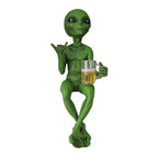 🛸🍺 “Alien Chill Vibes” Funny Alien Beer Statue – Resin Desktop & Garden Decor