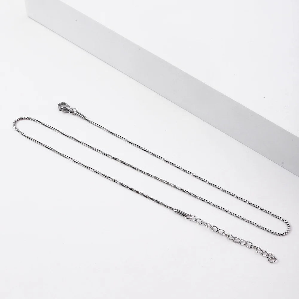 ✨ Unisex Minimalist Chain Necklace – Gold & Silver (Multiple Lengths) ✨