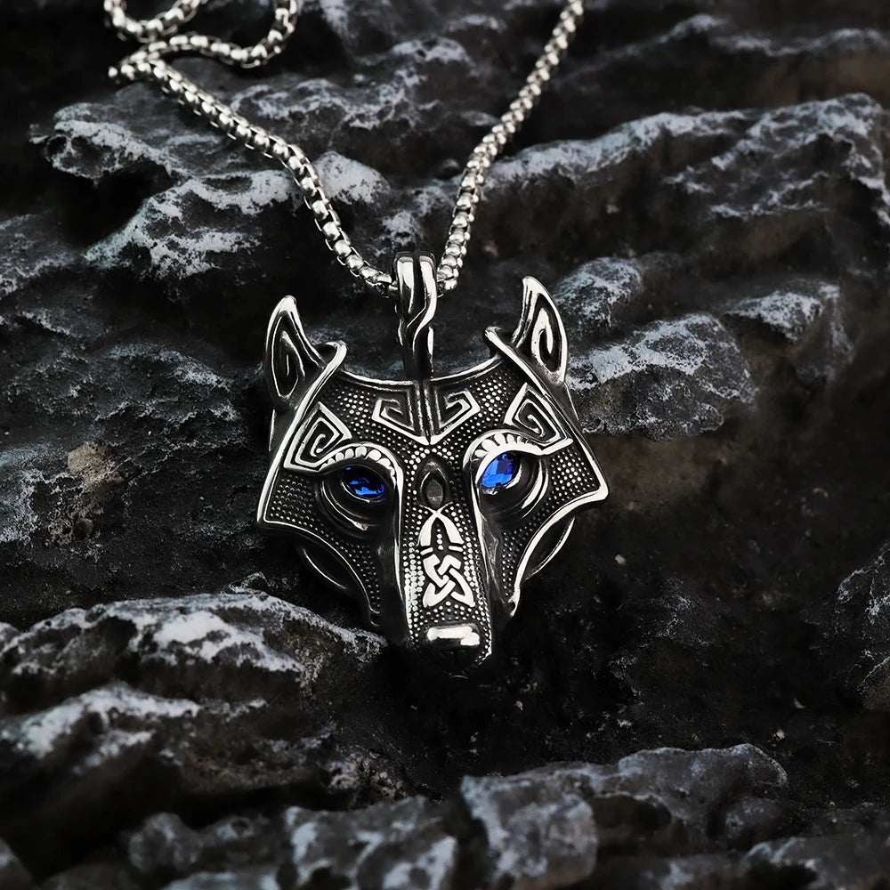 🐺✨ Celtic Wolf Pendant Necklace – Mystic Blue-Eye Amulet