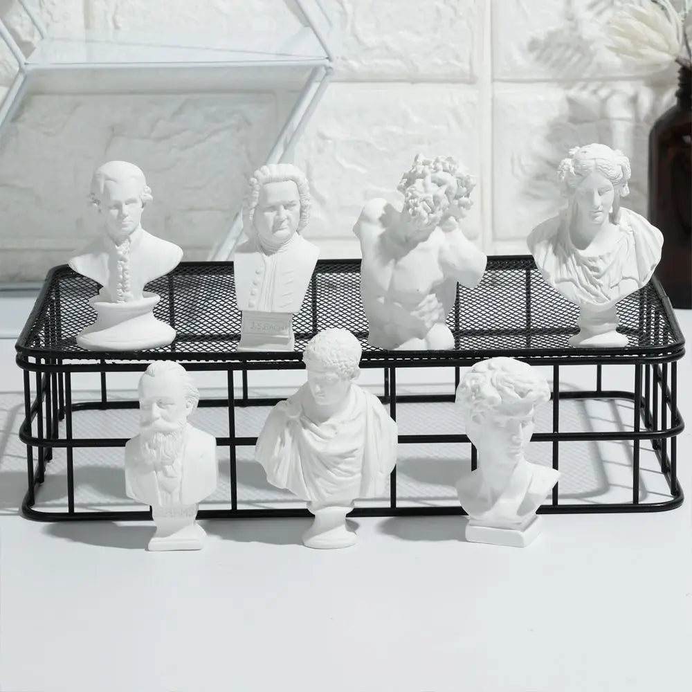 🌟 “Mini Classical Bust Statues – Art Legends Collection 🎨✨”