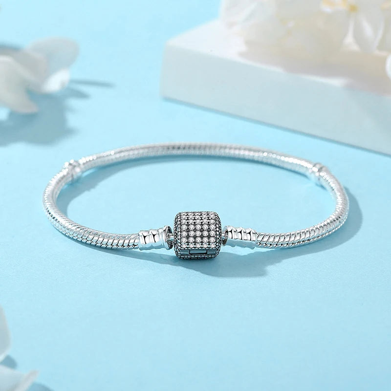 🌟 Elegant Silver Charm Bracelet – Minimalist Women’s Jewelry 💎✨