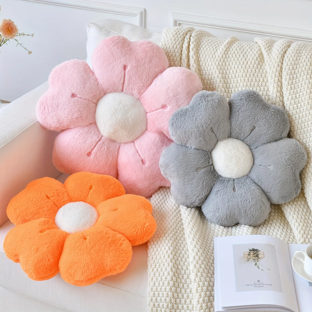 Plush Daisy Pillow - Soft, Decorative and Super Cute! 🌸🛋️