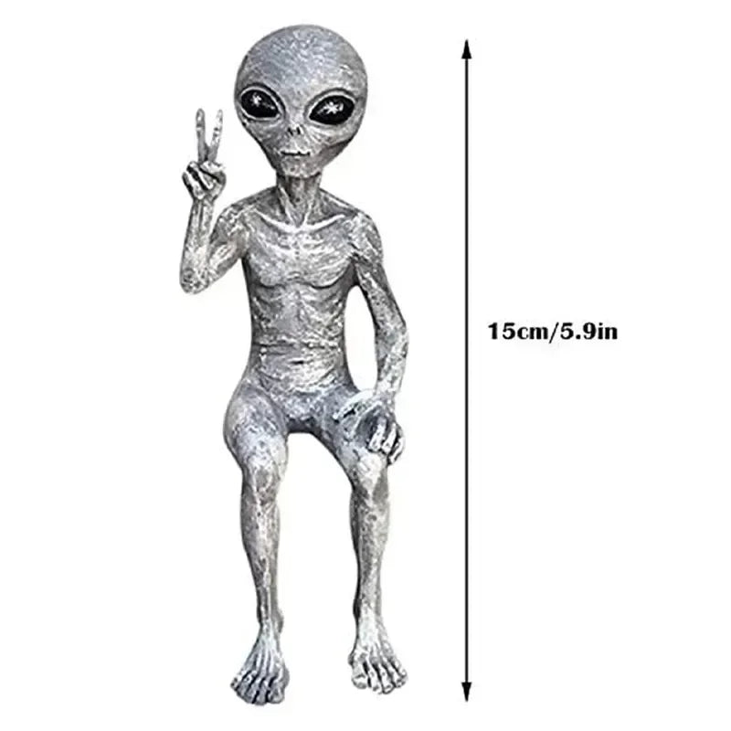 🛸 Funny Alien Statue Set – Quirky Resin Decor for Home & Garden 👽✨
