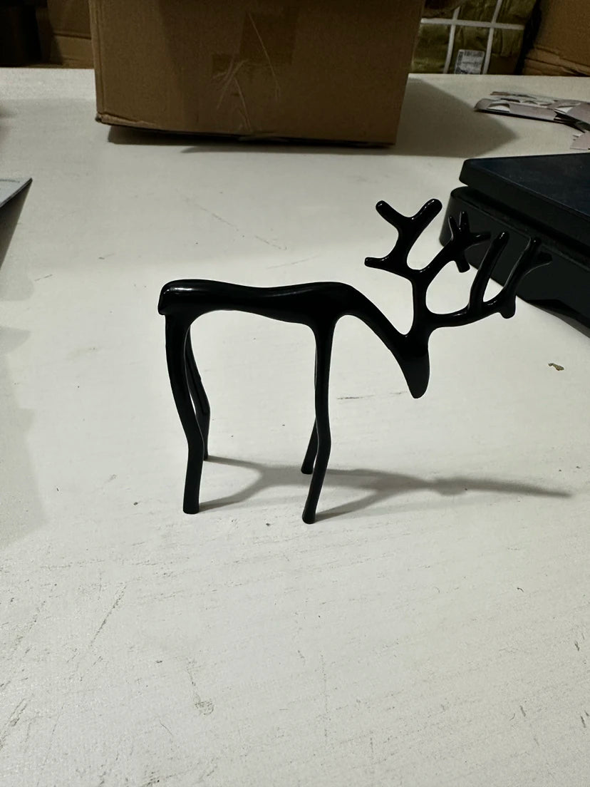 ✨ Modern Minimalist Reindeer Sculptures – Nordic Art Décor (Single or Set) 🦌