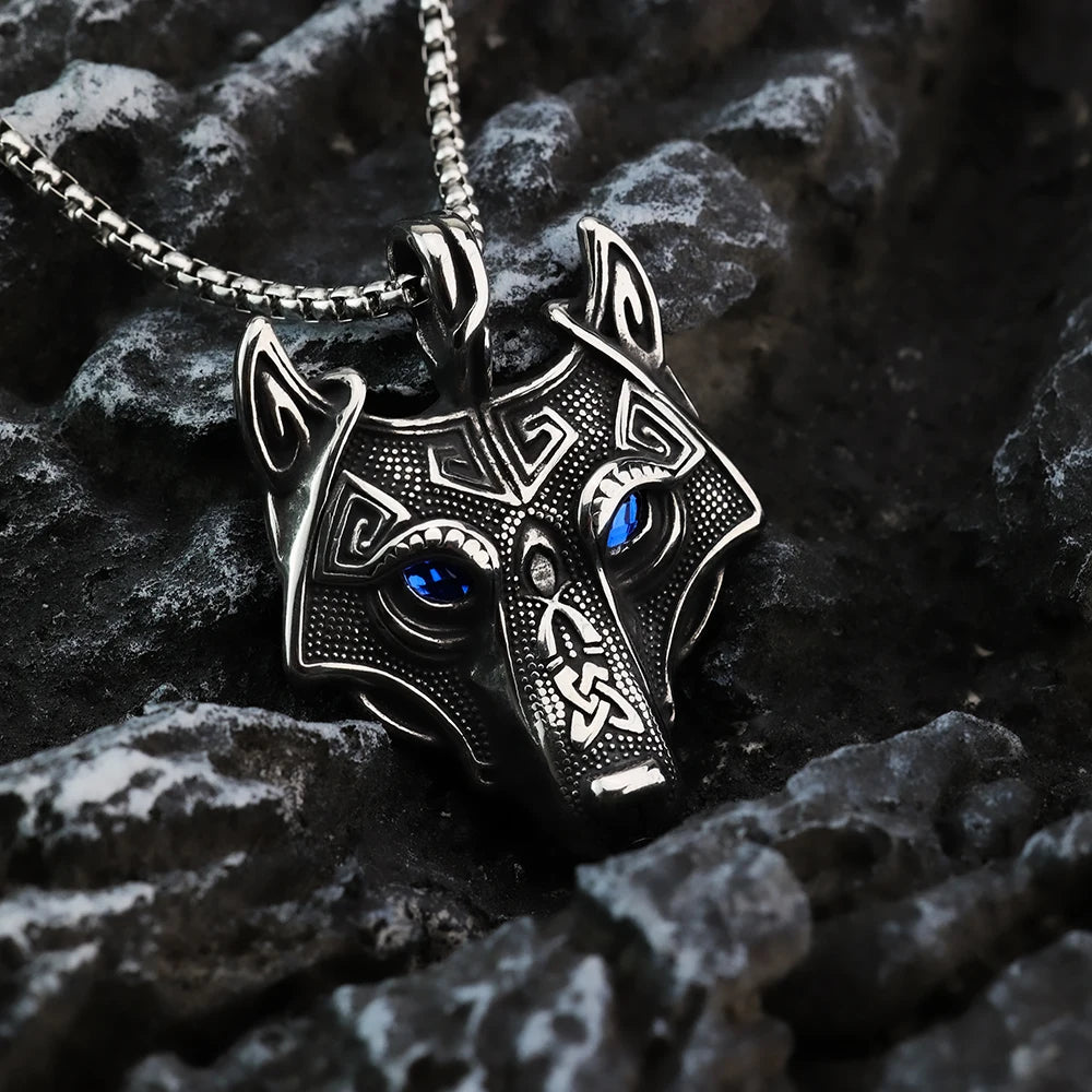 🐺✨ Celtic Wolf Pendant Necklace – Mystic Blue-Eye Amulet
