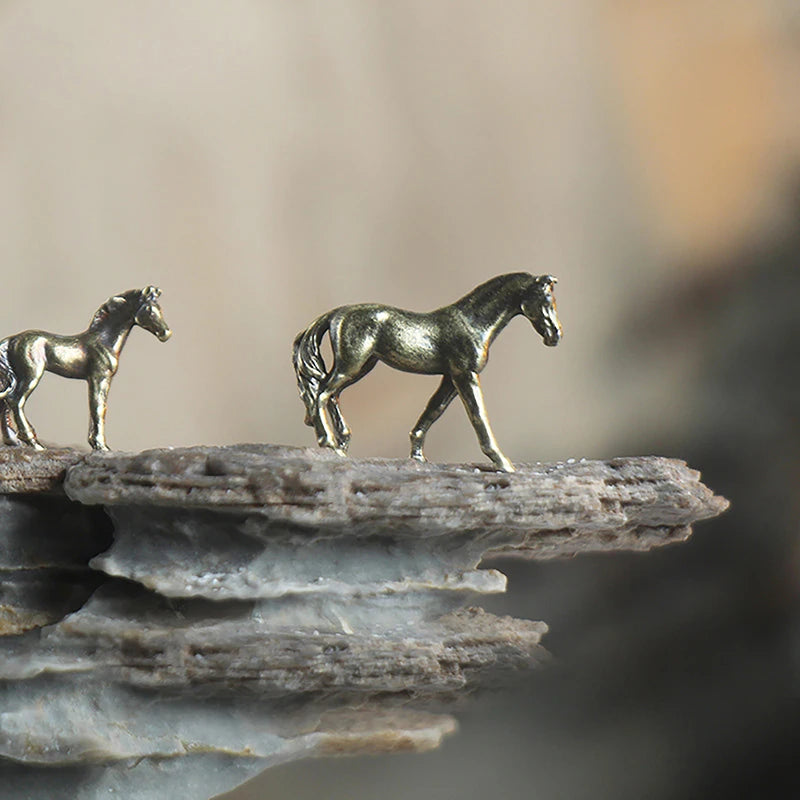 🐴 Mini Brass Horse Figurines – Vintage Zodiac Desktop Decor
