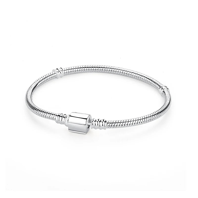🌟 Elegant Silver Charm Bracelet – Minimalist Women’s Jewelry 💎✨