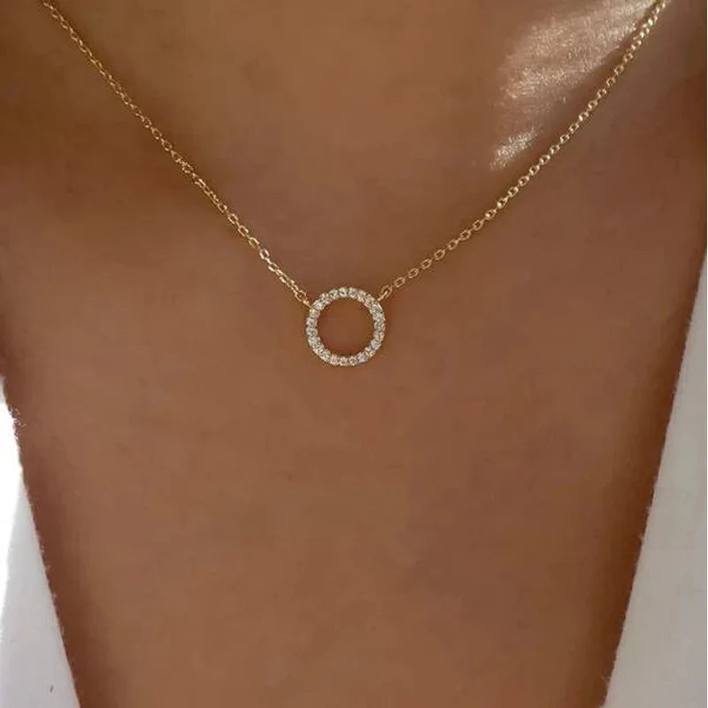 ✨ Crystal Circle Pendant Necklace – Elegant Minimalist Jewelry ✨