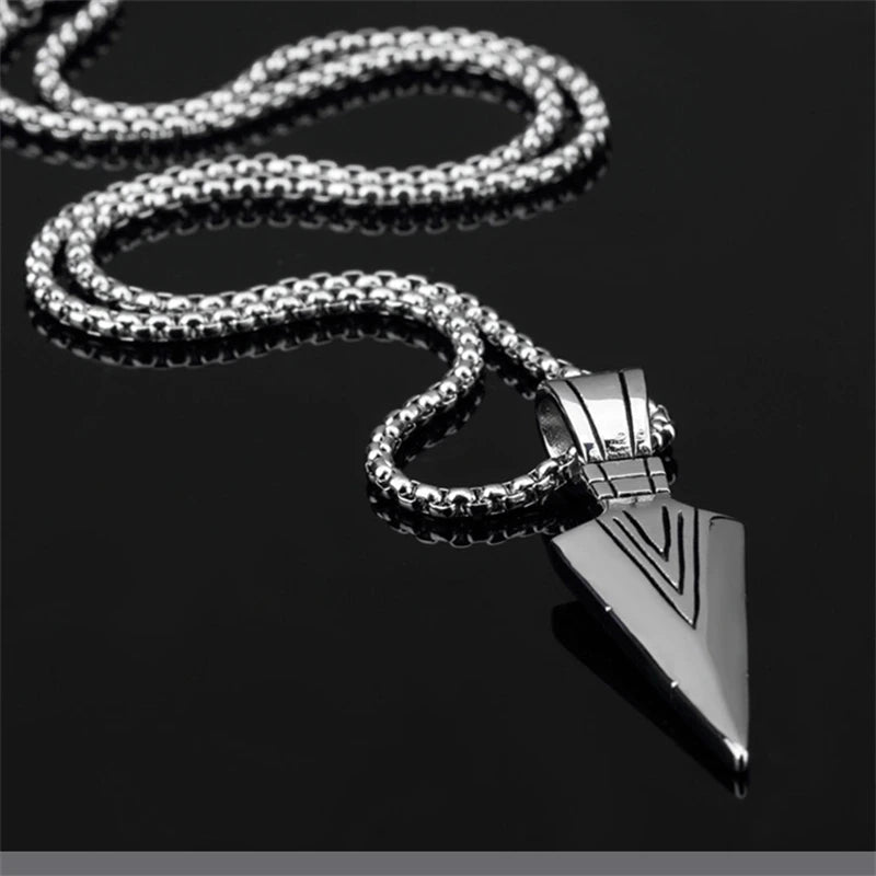 🔱 Arrowhead Pendant Necklace – Bold Steel Statement for Men & Women