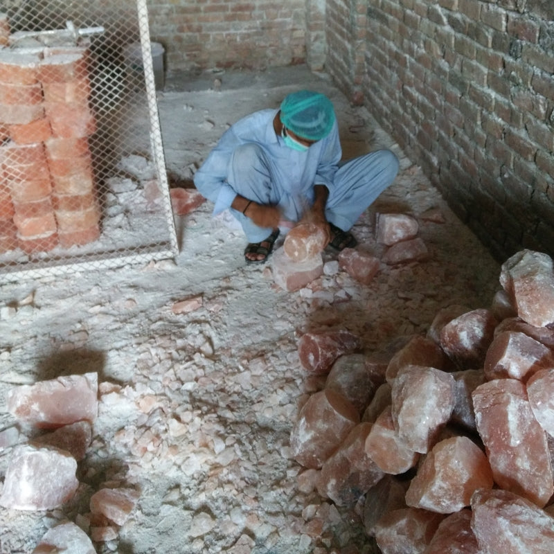USB Himalayan Salt Lamp with Wooden Base - Multicolour LED 🌈✨