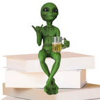 🛸🍺 “Alien Chill Vibes” Funny Alien Beer Statue – Resin Desktop & Garden Decor