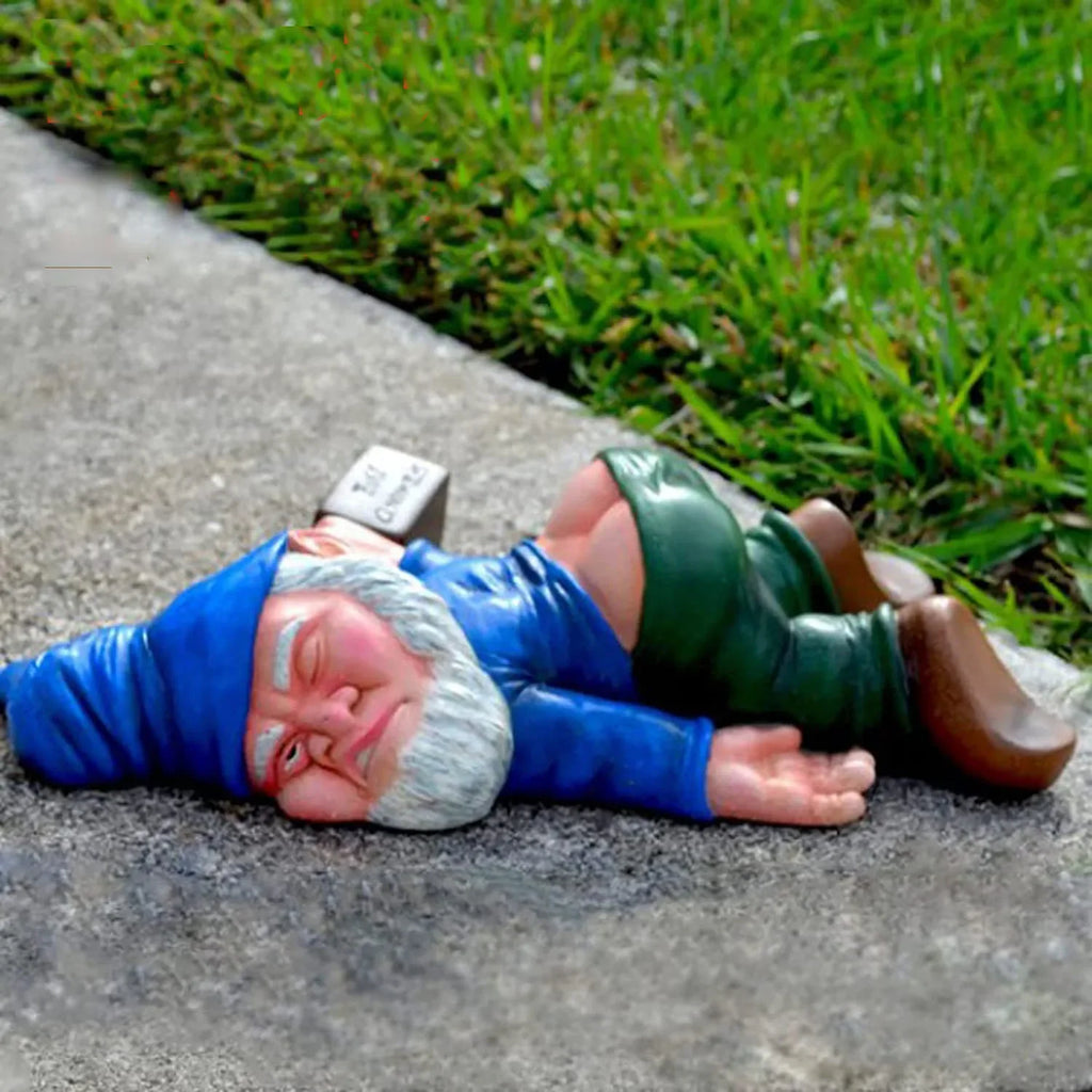 🍻 Drunken Garden Gnome – Funny 15cm Outdoor Resin Statue | Whimsical Lawn & Home Décor