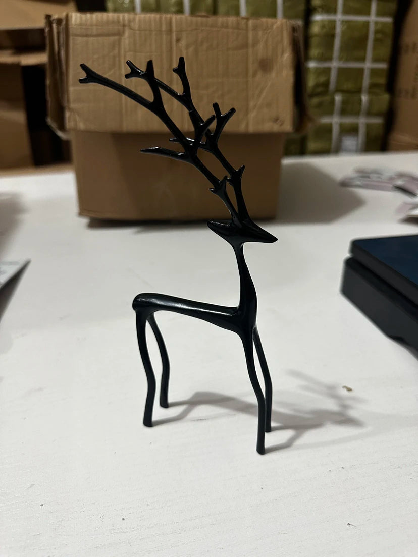 ✨ Modern Minimalist Reindeer Sculptures – Nordic Art Décor (Single or Set) 🦌