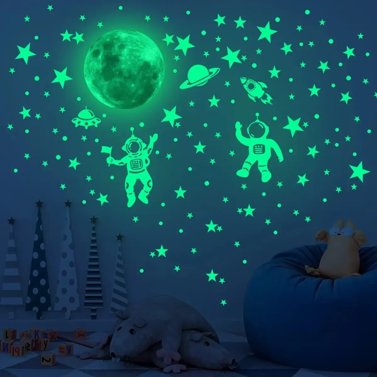 🌙✨ Glowing Stars & Moon Wall Stickers – Luminous Astronaut Room Decor
