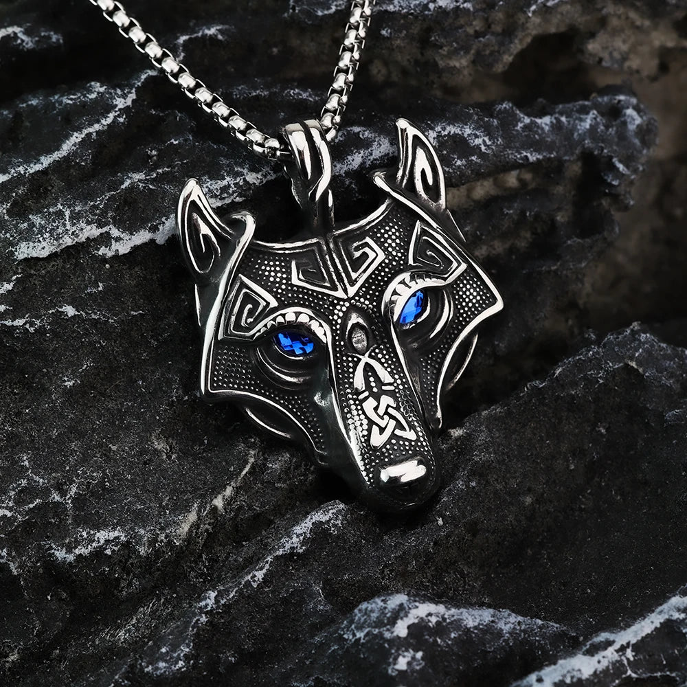 🐺✨ Celtic Wolf Pendant Necklace – Mystic Blue-Eye Amulet