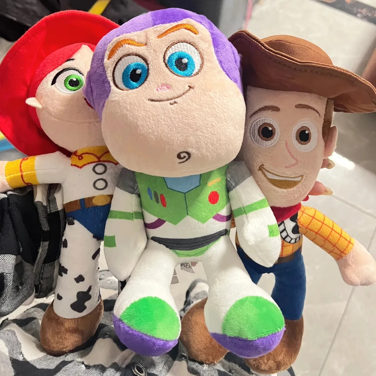 🧸 Toy Story Plush – Woody, Buzz & Jessie (23cm)