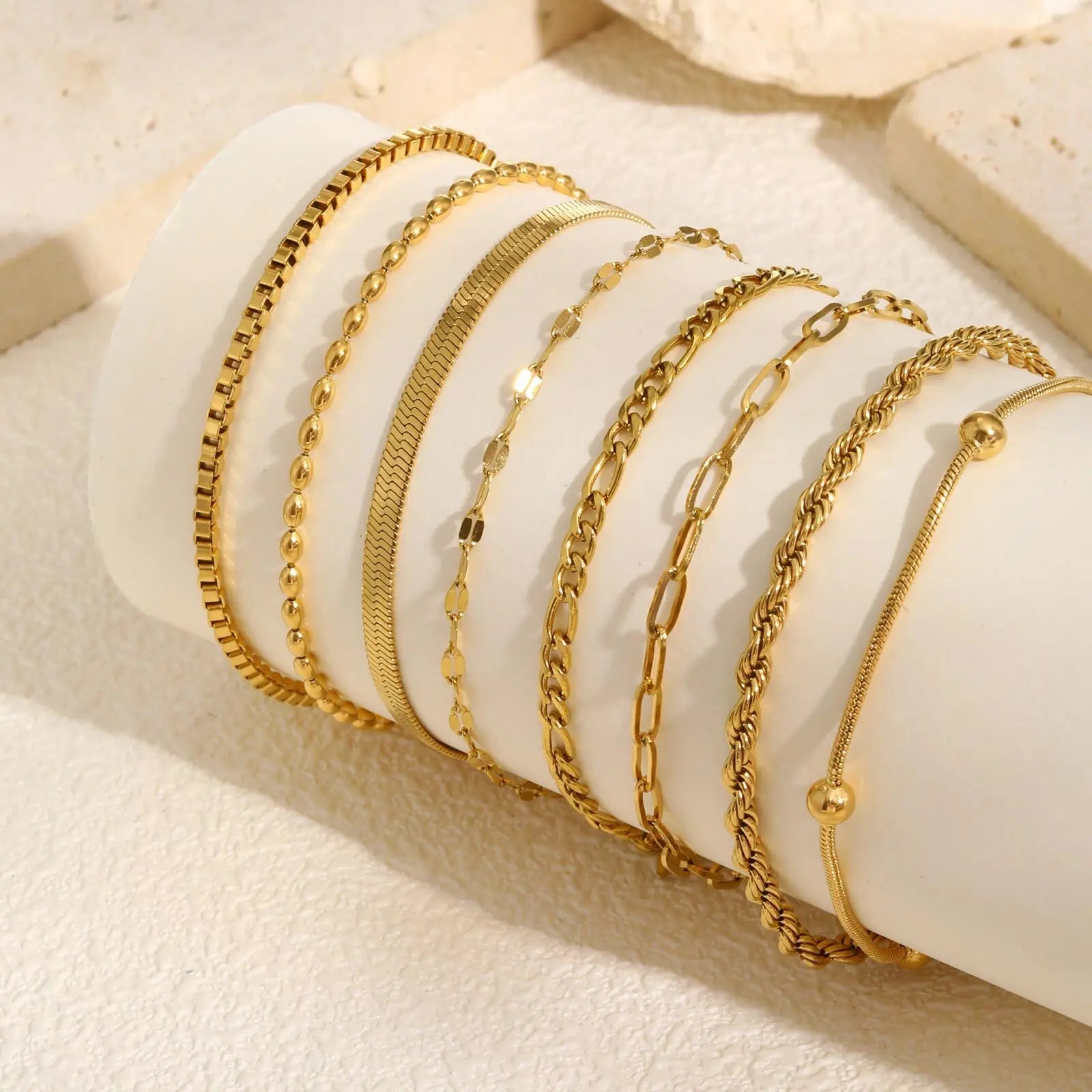 ✨ Elegant Minimalist Gold Bracelet – Women’s Delicate Jewelry ✨