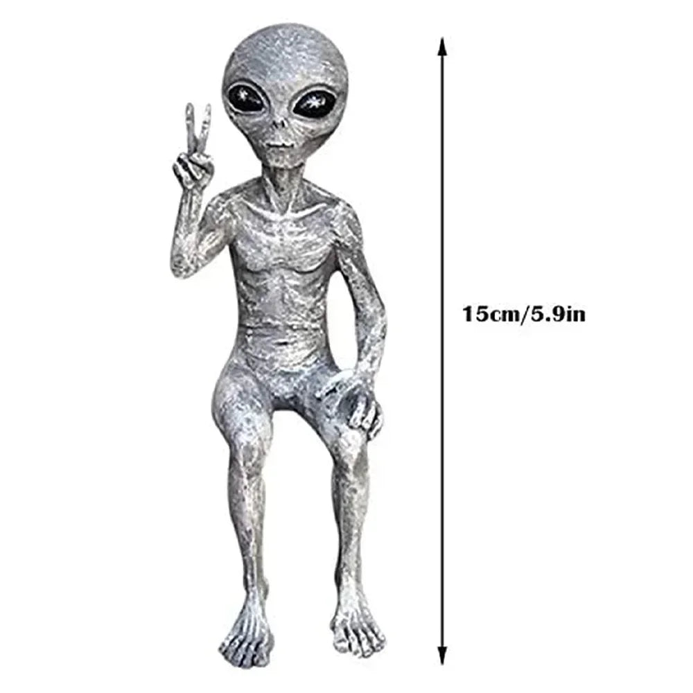 🛸 Funny Alien Statue Set – Quirky Resin Decor for Home & Garden 👽✨