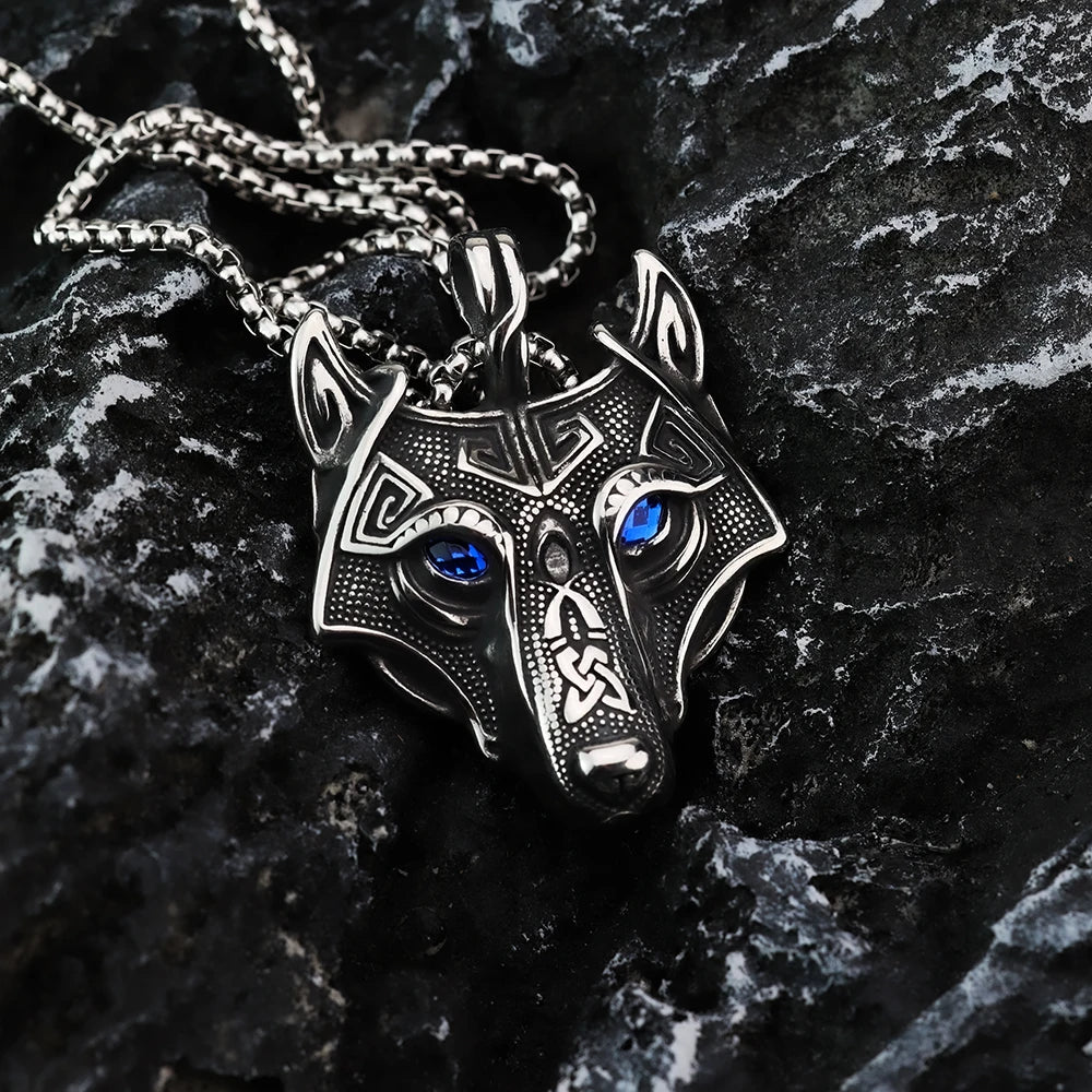 🐺✨ Celtic Wolf Pendant Necklace – Mystic Blue-Eye Amulet