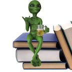 🛸🍺 “Alien Chill Vibes” Funny Alien Beer Statue – Resin Desktop & Garden Decor