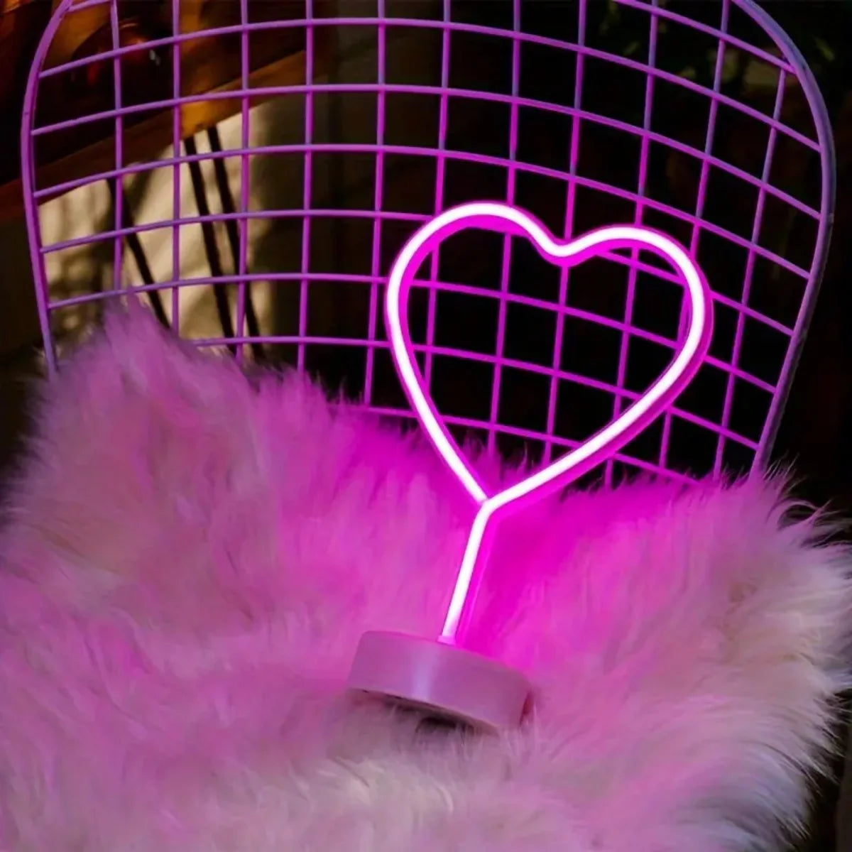 💗 Neon Heart LED –Neon Pink Lamp with Base✨